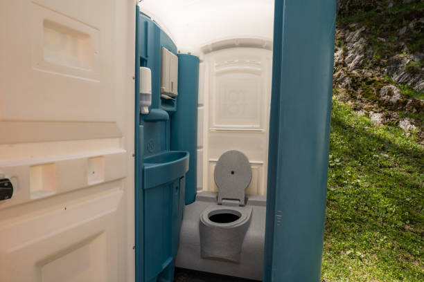 Portable restroom solutions in Munford, AL